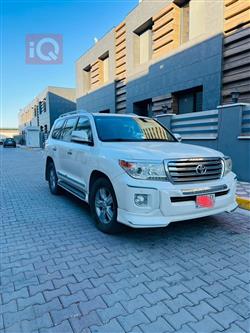 تۆیۆتا لاند کروزەر